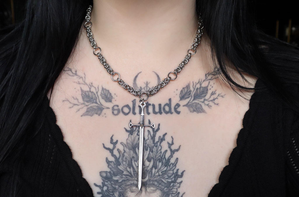 VALIANT Necklace