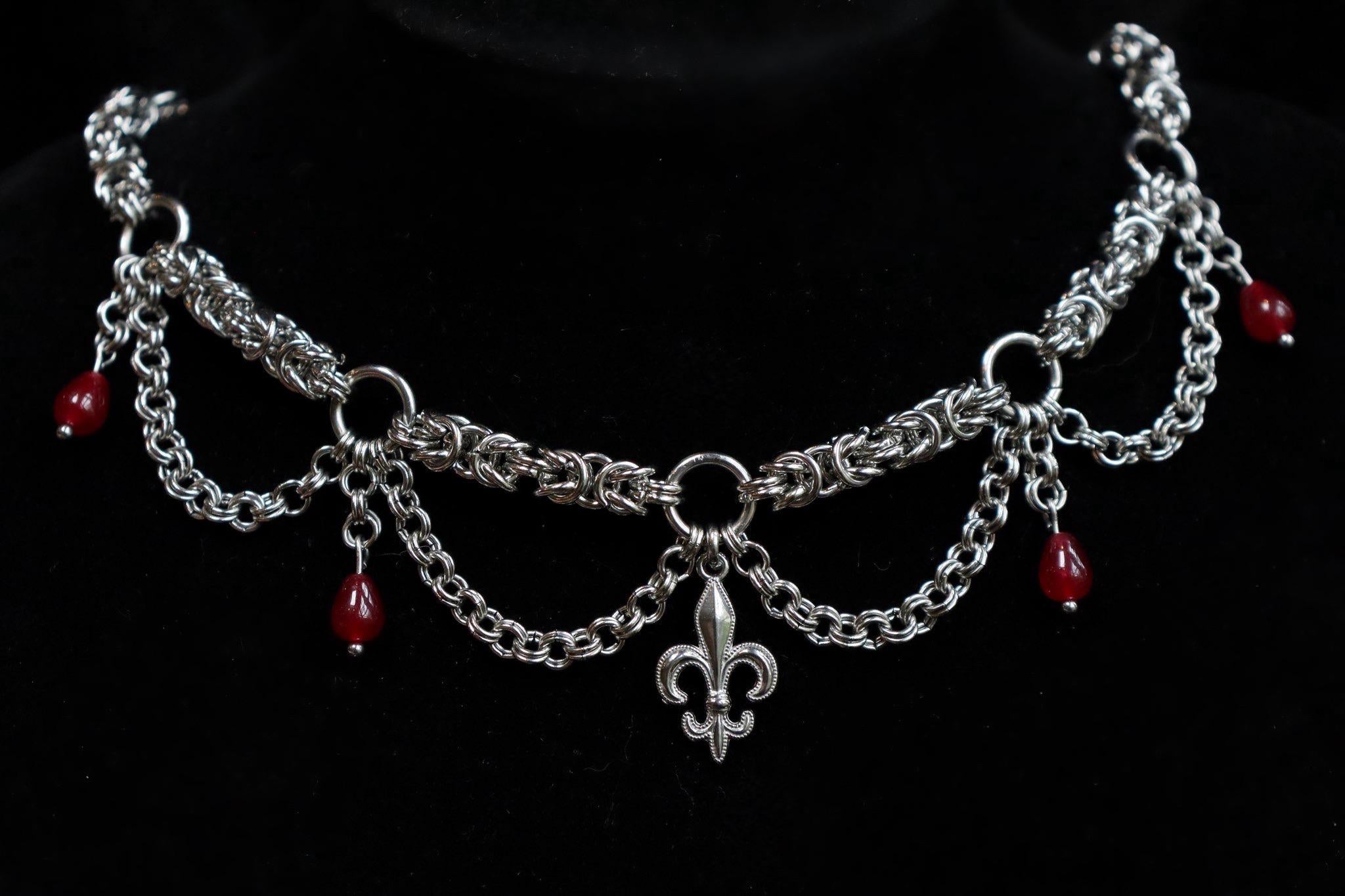 NOBLE Necklace