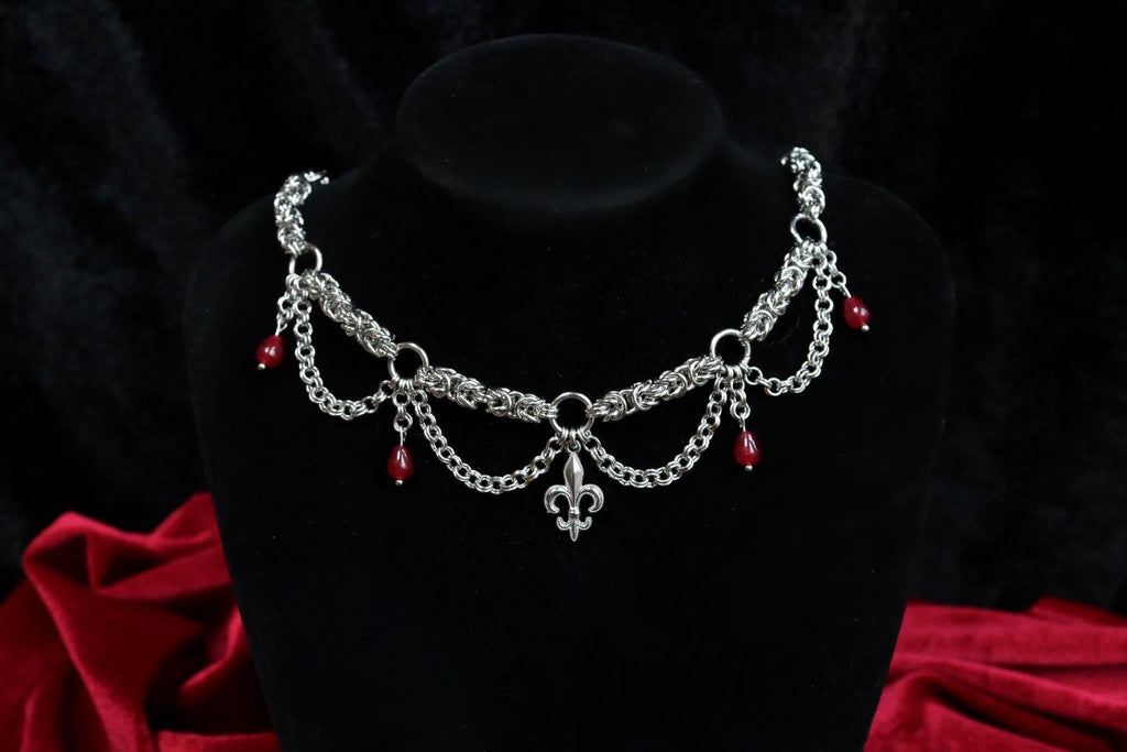 NOBLE Necklace